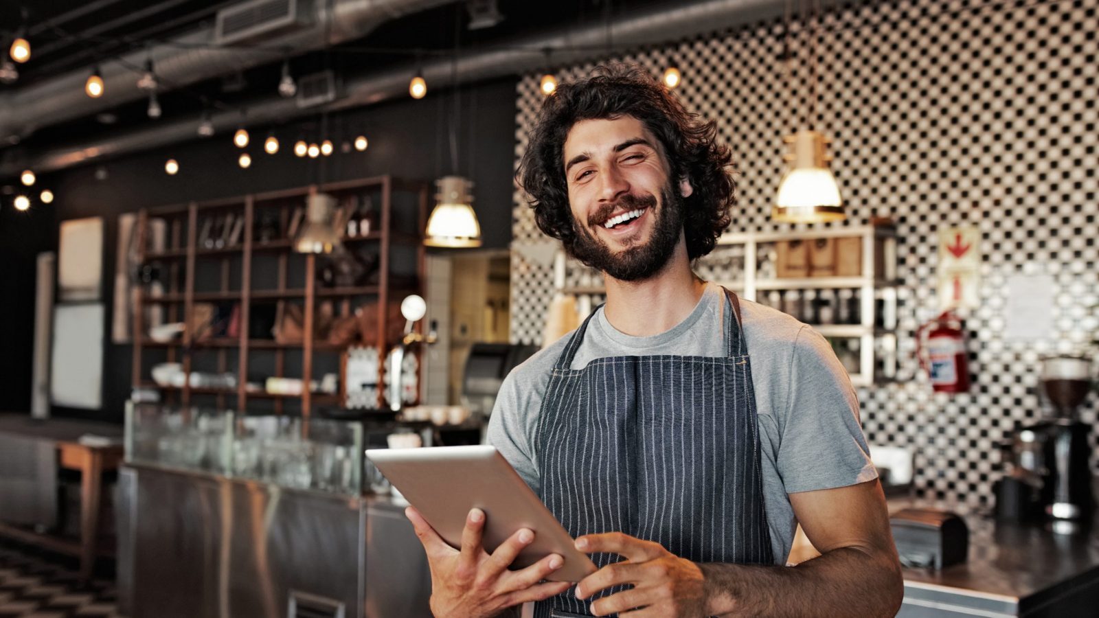 Wenn Bestellungen digital aufgenommen werden, bleibt mehr Zeit für einen Plausch mit dem Gast